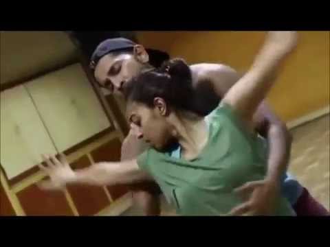 Radhika's hot dance viral now! | ​राधिकाचा आता हॉट डान्स व्हायरल !
