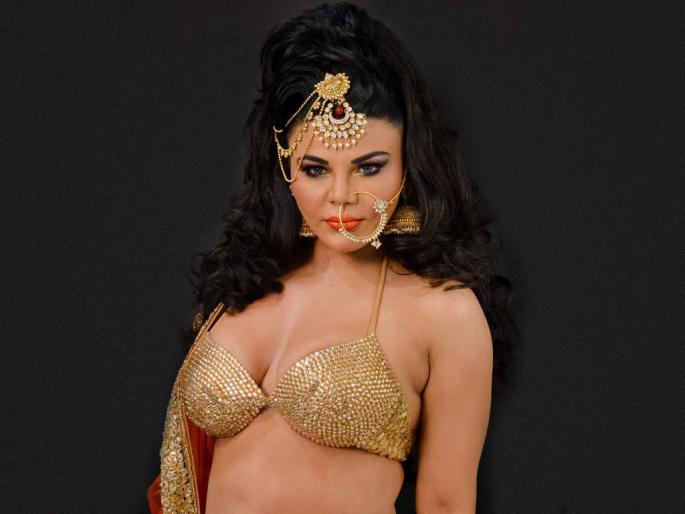 Rakhi Sawant says this is a shocking thing I had seen in Ram's room | ​राखी सावंत म्हणतेय राम रहिमच्या खोलीत मी पाहिली होती ही धक्कादायक गोष्ट
