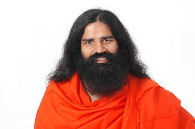 Ramdev Baba's letter to self-seekers | स्वयंउद्योकांना रामदेव बाबांचा कानमंत्र