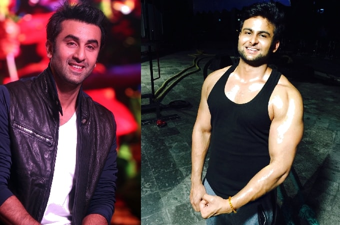 Ranbir Kapoor tips for Sanjay Dutt's biopic by Dr. Snark Bhosale | रणबीर कपूरने संजय दत्तच्या बायोपिकसाठी डॉ.संकेत भोसलेकडून घेतल्या टिप्स Ranbir Kapoor tips for Sanjay Dutt's biopic by Dr. Snark Bhosale | रणबीर कपूरने संजय दत्तच्या बायोपिकसाठी डॉ.संकेत भोसलेकडून घेतल्या टिप्स