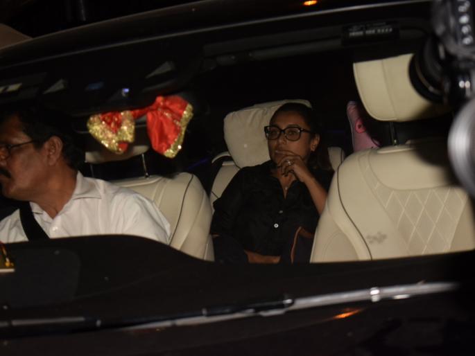 After the death of Sridevi, Anil Kapoor's home crowd of Bollywood celebrities for the comfort of Kapoor family! | श्रीदेवी यांच्या निधनानंतर कपूर कुटुंबीयांच्या सांत्वनासाठी बॉलिवूड सेलिब्रेटींची अनिल कपूरच्या घरी गर्दी!