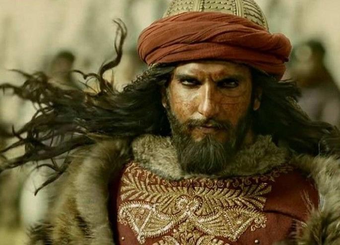 Bhansali's 'Khilji' Ranveer Singh has written 171 beautiful words for fans! You also read !! | ​भन्साळींचा ‘खिल्जी’ रणवीर सिंगने चाहत्यांसाठी लिहिला १७१ शब्दांचा सुंदर संदेश! तुम्हीही वाचा!!
