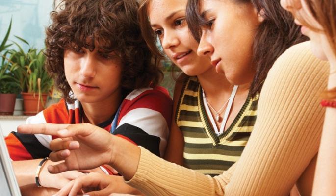 Increasing weight of children living at night | रात्री जगणाऱ्या मुलांचे वाढते वजन