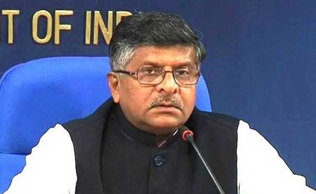 Ravi Shankar Prasad reprimanded Nihalani | निहलानी यांना रवीशंकर प्रसाद यांनी फटकारले