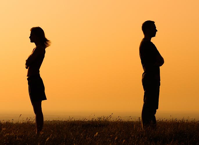 The opposite of a relationship leads to profitable | नात्यातील दुरावा ठरतो फायदेशीर