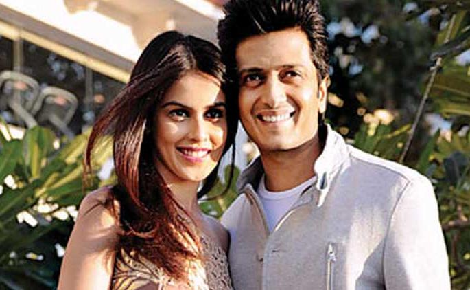 Friteschip Day of Ritesh and Genilia | रितेश आणि जेनिलियाचा फ्रेण्डशीप डे Friteschip Day of Ritesh and Genilia | रितेश आणि जेनिलियाचा फ्रेण्डशीप डे