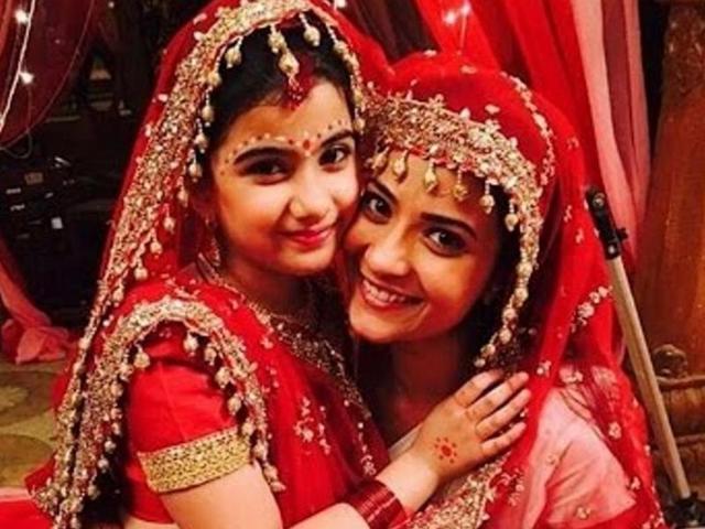 Aditi and Ruahana mishra! | अदिती आणि रुहानाचा जिव्हाळा ! Aditi and Ruahana mishra! | अदिती आणि रुहानाचा जिव्हाळा !