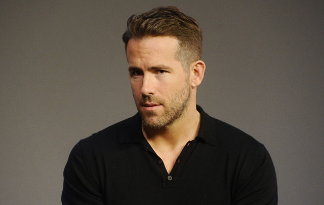 Ryan Reynolds said a funny story on the set of 'Life'! | रयान रेनाल्ड्सने सांगितले ‘लाइफ’च्या सेटवरील मजेशीर किस्से!
