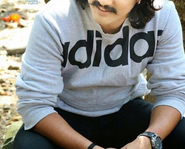 The secret of the photoshop of the struggle | संग्रामच्या फोटोसेशनचा राज The secret of the photoshop of the struggle | संग्रामच्या फोटोसेशनचा राज