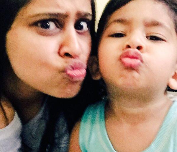 Sai Pott Selfie | सईचा पाऊट सेल्फी