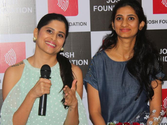 Sai Tamhankar turned on the make-up artist | सई ताम्हणकर झाली या मेकअप आर्टिस्टवर फिदा