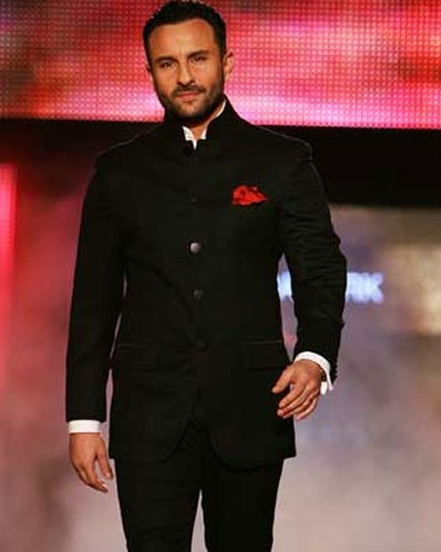 'Living with a superstar Saif Ali Khan' on a small screen? | ‘लिविंग विद अ सुपरस्टार सैफअली खान' छोट्या पडद्यावर ?