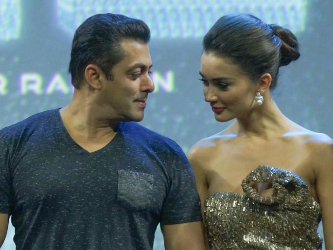 Who is Salman's 'new girlfriend'? | सलमानची ‘नवी गर्लफ्रेन्ड’ आहे तरी कोण? Who is Salman's 'new girlfriend'? | सलमानची ‘नवी गर्लफ्रेन्ड’ आहे तरी कोण?