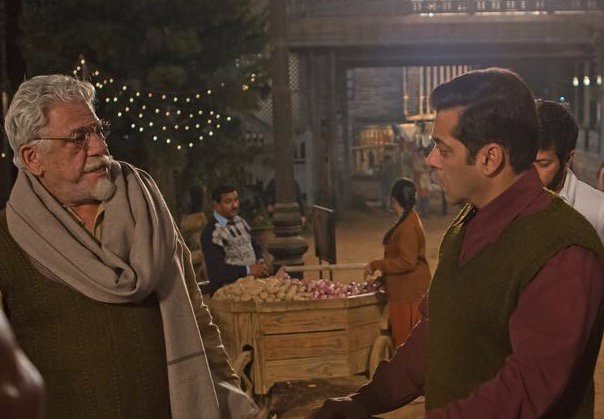 Salman Khan's 'Tubelite' will be the last film of Om Puri | सलमान खानचा ‘ट्युबलाईट’ असेल ओम पुरीचा शेवटचा चित्रपट Salman Khan's 'Tubelite' will be the last film of Om Puri | सलमान खानचा ‘ट्युबलाईट’ असेल ओम पुरीचा शेवटचा चित्रपट