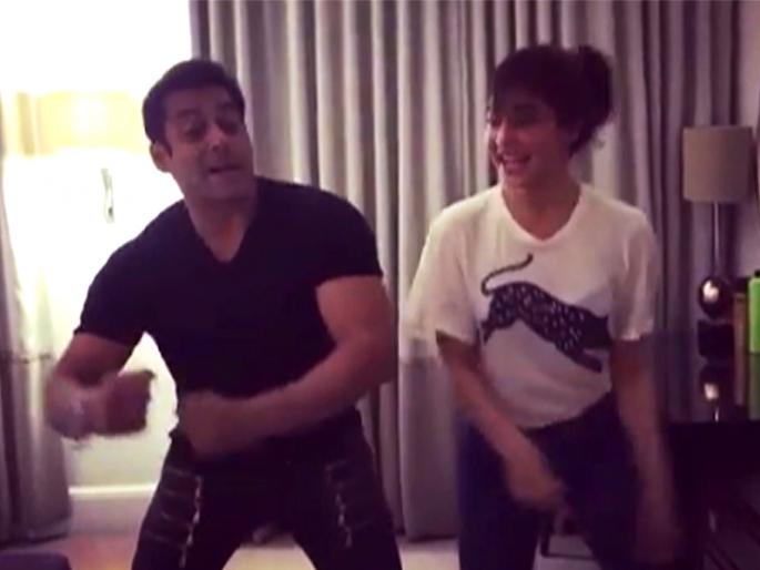 Judwaa 2: Salman Khan and Jacqueline's ton tonne, what's going on, have you watched 9 to 12 videos? | Judwaa 2:सलमान खानसह जॅकलिनचं ‘टन टना टन,चलती है क्या 9 से 12' व्हिडीओ तुम्ही पाहिला का? Judwaa 2: Salman Khan and Jacqueline's ton tonne, what's going on, have you watched 9 to 12 videos? | Judwaa 2:सलमान खानसह जॅकलिनचं ‘टन टना टन,चलती है क्या 9 से 12' व्हिडीओ तुम्ही पाहिला का?