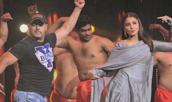 Salman is too fond of jhangat | सलमानलाही झिंगाटची भूरळ