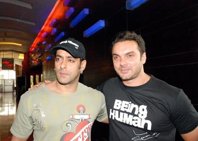 Will Sohail play the role of a younger brother? | सोहेल साकारणार लहान भावाची भूमिका ? Will Sohail play the role of a younger brother? | सोहेल साकारणार लहान भावाची भूमिका ?
