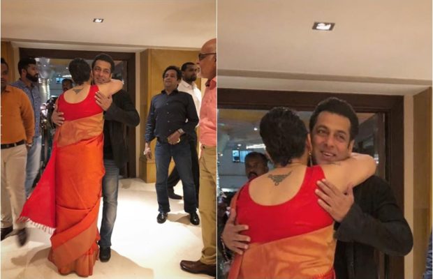 Salman Khan has seen some such premise at Mitra's wedding! | मित्राच्या लग्नात काहीशा अशा अंदाजात दिसला सलमान खान! Salman Khan has seen some such premise at Mitra's wedding! | मित्राच्या लग्नात काहीशा अशा अंदाजात दिसला सलमान खान!