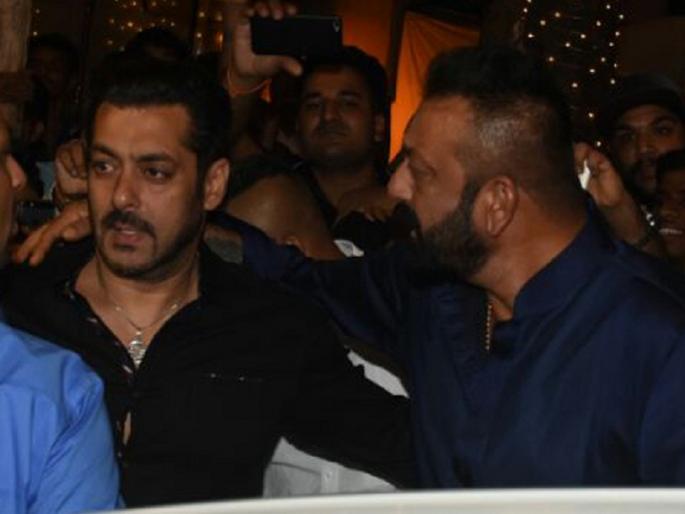 Sanjay Dutt and Salman Khan's 'secret meeting' started till dawn Read detailed !! | पहाटे चारवाजेपर्यंत रंगली संजय दत्त अन् सलमान खानची ‘सीक्रेट मीटिंग’! वाचा सविस्तर!! Sanjay Dutt and Salman Khan's 'secret meeting' started till dawn Read detailed !! | पहाटे चारवाजेपर्यंत रंगली संजय दत्त अन् सलमान खानची ‘सीक्रेट मीटिंग’! वाचा सविस्तर!!