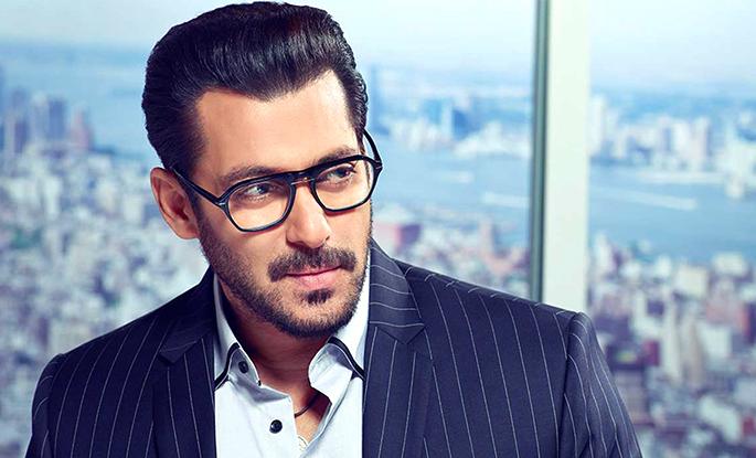 Salman Khan took a lot of money to read Comedy High School; | ​कॉमेडी हाय स्कूलमध्ये हजेरी लावण्यासाठी सलमान खानने घेतले इतके करोड रूपये... वाचून बसेल आश्चर्याचा धक्का