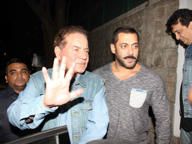 Salim Khan apologized for Salman Khan's tweet | सलमानच्या ‘त्या’ वक्तव्याबाबत सलीम खान यांनी ट्विटद्वारे मागितली माफी Salim Khan apologized for Salman Khan's tweet | सलमानच्या ‘त्या’ वक्तव्याबाबत सलीम खान यांनी ट्विटद्वारे मागितली माफी