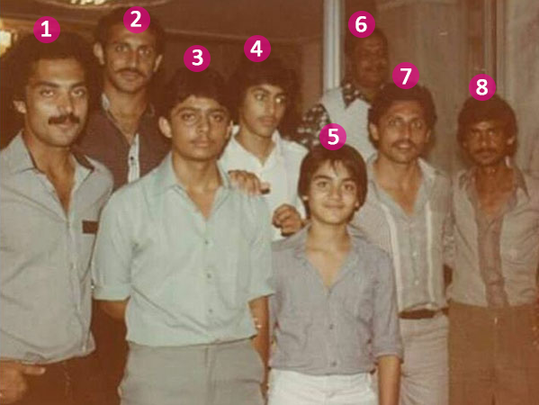 Identify Salman Khan in this photo that picks up 8 people together. | ८ जण एकत्र पोझ देऊन उभे असलेल्या या फोटोत सलमान खानला ओळखा?
