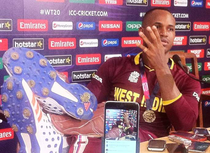 West Indies team wins !!! | वेस्ट इंडिज संघ हवेत!!!