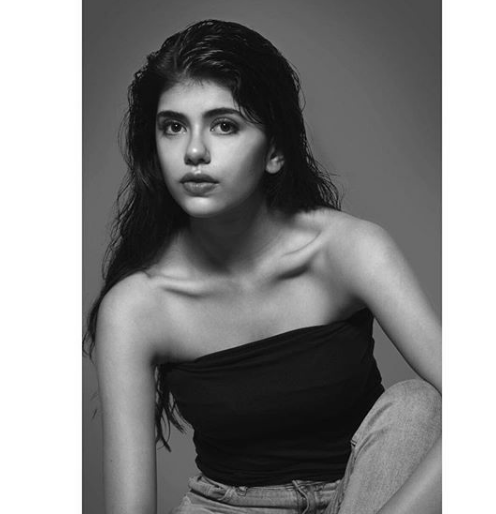 Sanjana Sangha's bold style | संजना सांघीचा बोल्ड अंदाज Sanjana Sangha's bold style | संजना सांघीचा बोल्ड अंदाज