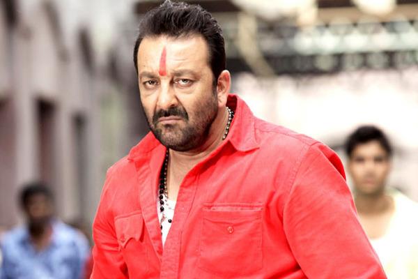 Sanjay Dutt to face trial judge PD Kode will face Sanju Baba! | संजय दत्तला शिक्षा सुनावणारे न्यायाधीश पीडी कोडे यांच्याशी होणार संजूबाबाचा आमना-सामना!