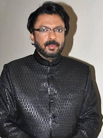 Sanjay Leela Bhansali's Marathi debut after the grand success of Bajirao Mastani !! | बाजीराव मस्तानी'च्या भव्य यशानंतर संजय लीला भन्साळी यांचे मराठीत पदार्पण!!