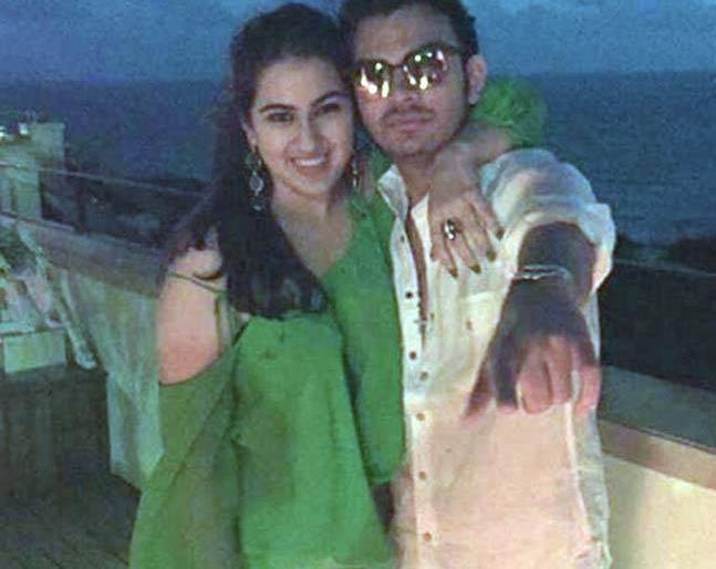 Love is in the air | लव्ह इज इन द एअर Love is in the air | लव्ह इज इन द एअर