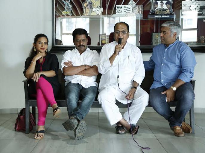 Sharad Pawar, Sushilkumar Shinde in Marathi film | शरद पवार, सुशीलकुमार शिंदे मराठी चित्रपटात