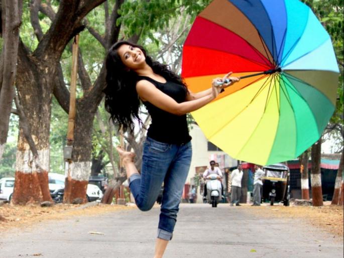 Sally's Monsoon Enjoy | सायलीचा मान्सून एन्जॉय Sally's Monsoon Enjoy | सायलीचा मान्सून एन्जॉय