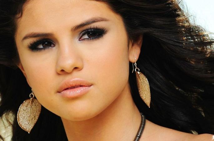 Selenen extends Bilner's chart-topper 2015 | सेलेनाने मिळवला बिल्बोर्ड चार्ट-टॉपर २0१५