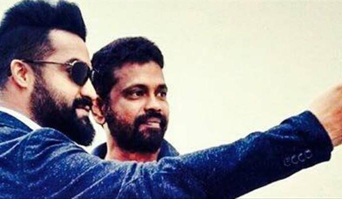 Bollywood's 'selfie year' | 2015 ठरले बॉलिवूडचे 'सेल्फी वर्ष' Bollywood's 'selfie year' | 2015 ठरले बॉलिवूडचे 'सेल्फी वर्ष'