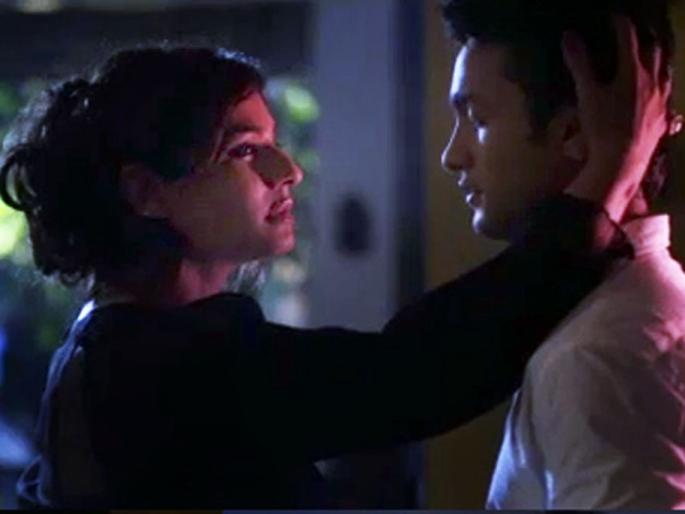 Raveena Tandon gives a younger sensation with a younger actor! | रवीना टंडनने वयाने लहान असलेल्या 'या' अभिनेत्याबरोबर दिले बोल्ड सीन्स! Raveena Tandon gives a younger sensation with a younger actor! | रवीना टंडनने वयाने लहान असलेल्या 'या' अभिनेत्याबरोबर दिले बोल्ड सीन्स!