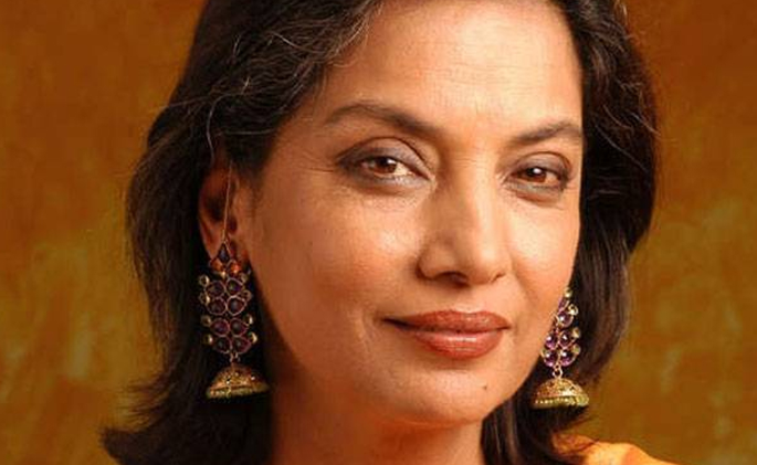And for ten minutes in a row, Hussus said, Shabana Azmi ...! | -आणि सलग दहा मिनिटं हुमसून हुमसून रडल्या शबाना आझमी...! And for ten minutes in a row, Hussus said, Shabana Azmi ...! | -आणि सलग दहा मिनिटं हुमसून हुमसून रडल्या शबाना आझमी...!