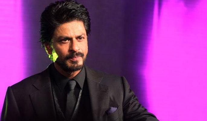 Shahrukh's record to be retweeted | रिट्विट करण्यात शाहरुखचा विक्रम Shahrukh's record to be retweeted | रिट्विट करण्यात शाहरुखचा विक्रम