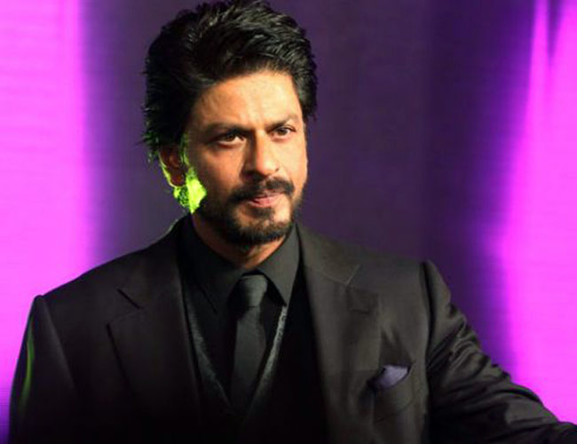 'Rais' Shah Rukh Khan Hazir Ho; Court summons summons! | ‘रईस’ शाहरूख खान हाजीर हो; न्यायालयाने बजावला समन्स! 'Rais' Shah Rukh Khan Hazir Ho; Court summons summons! | ‘रईस’ शाहरूख खान हाजीर हो; न्यायालयाने बजावला समन्स!