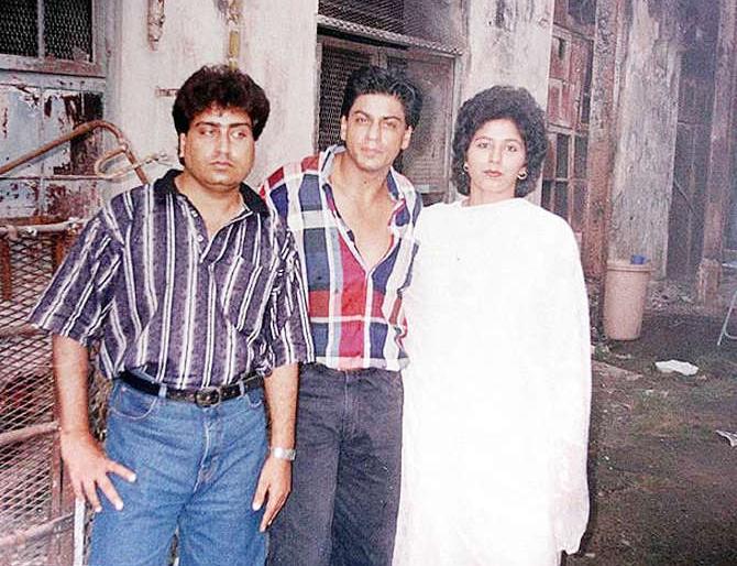 This is Shahrukh Khan's sister and brother-in-law; 'This' relative, who lives in Pakistan, see photos! | ही आहे शाहरूख खानची बहीण अन् मेहुणा; पाकिस्तानात राहतात त्याचे ‘हे’ नातेवाईक, पहा फोटो! This is Shahrukh Khan's sister and brother-in-law; 'This' relative, who lives in Pakistan, see photos! | ही आहे शाहरूख खानची बहीण अन् मेहुणा; पाकिस्तानात राहतात त्याचे ‘हे’ नातेवाईक, पहा फोटो!