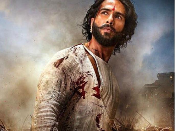 22 Artists and 4 Months Research! Then where did the final sound of 'Shahid Kapoor's' Look in Padmavati !! | २२ कलाकार अन् चार महिन्यांचे संशोधन! तेव्हा कुठे फायनल झाला ‘पद्मावती’तील शाहिद कपूरचा ‘लूक’!! 22 Artists and 4 Months Research! Then where did the final sound of 'Shahid Kapoor's' Look in Padmavati !! | २२ कलाकार अन् चार महिन्यांचे संशोधन! तेव्हा कुठे फायनल झाला ‘पद्मावती’तील शाहिद कपूरचा ‘लूक’!!