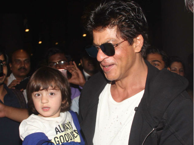 Shahrukh Khan shared another photo of his friend Abhiram! | शाहरूख खानने शेअर केला आपल्या लाडक्या अबरामचा आणखी एक फोटो! Shahrukh Khan shared another photo of his friend Abhiram! | शाहरूख खानने शेअर केला आपल्या लाडक्या अबरामचा आणखी एक फोटो!