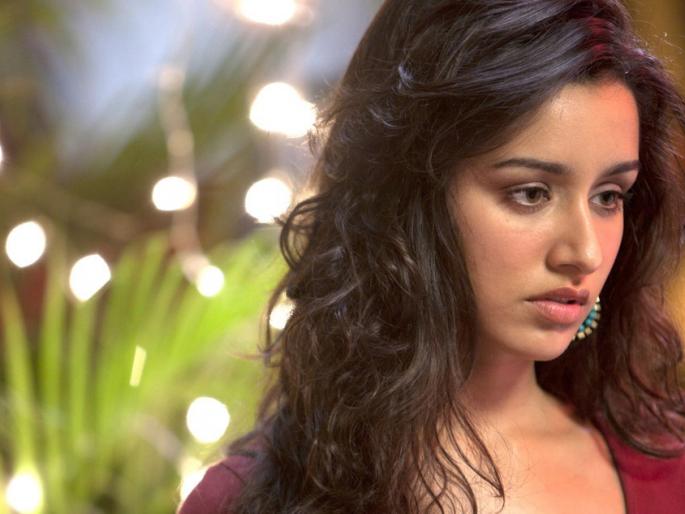 Shraddha Kapoor, the actress gave away the actress's sister | श्रद्धा कपूरला या अभिनेत्रीच्या बहिणीने दिला झटका Shraddha Kapoor, the actress gave away the actress's sister | श्रद्धा कपूरला या अभिनेत्रीच्या बहिणीने दिला झटका