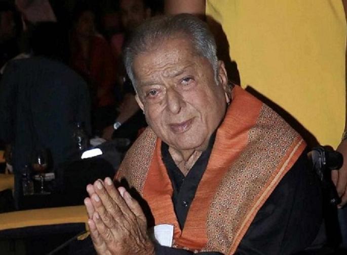 Shashi Kapoor cremated here at 12 noon; Kareena-Saif, Kajol, Amitabh take anecdery! | आज दुपारी १२ वाजता शशी कपूर यांच्यावर अंत्यसंस्कार; करिना-सैफ, काजोल, अमिताभ यांनी घेतले अंत्यदर्शन! Shashi Kapoor cremated here at 12 noon; Kareena-Saif, Kajol, Amitabh take anecdery! | आज दुपारी १२ वाजता शशी कपूर यांच्यावर अंत्यसंस्कार; करिना-सैफ, काजोल, अमिताभ यांनी घेतले अंत्यदर्शन!