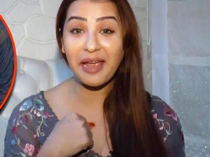 Bigg Boss 11 Day 2: 'Sister-in-law is at home' Fame Shilpa Shinde's house weeping? | Bigg Boss 11 Day 2: 'भाभीजी घर पर हैं' फेम शिल्पा शिंदेला घरात का कोसळलं रडू ? Bigg Boss 11 Day 2: 'Sister-in-law is at home' Fame Shilpa Shinde's house weeping? | Bigg Boss 11 Day 2: 'भाभीजी घर पर हैं' फेम शिल्पा शिंदेला घरात का कोसळलं रडू ?