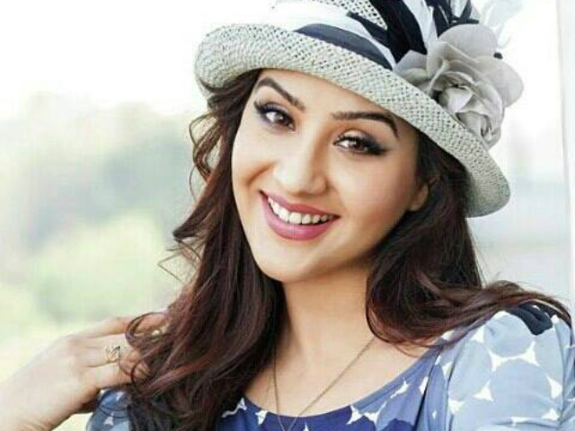 Anthony Bhabhi alias Shilpa Shinde gave a reply to the trollers called 'big buffalo', 'Pappi'. | ‘मोटी भैंस’, ‘पपई’ म्हणणाºया ट्रोलर्सला अंगुरी भाभी ऊर्फ शिल्पा शिंदेने दिले उत्तर! Anthony Bhabhi alias Shilpa Shinde gave a reply to the trollers called 'big buffalo', 'Pappi'. | ‘मोटी भैंस’, ‘पपई’ म्हणणाºया ट्रोलर्सला अंगुरी भाभी ऊर्फ शिल्पा शिंदेने दिले उत्तर!