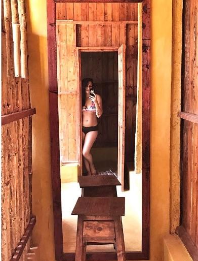 Shweta Salve again made bikinit photoshoot | ​श्वेता साळवेने पुन्हा एकदा केले बिकनीत फोटोशूट