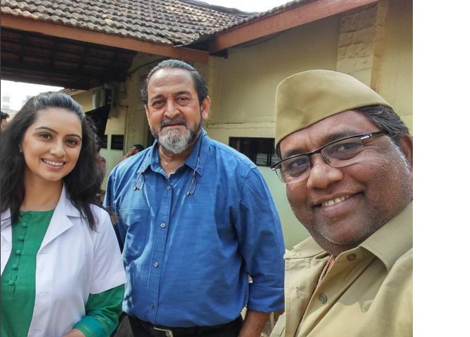 OMG! Mahesh Manjrekar and Shruti Marathe in Hollywood | OMG! महेश मांजरेकर आणि श्रुती मराठे हॉलिवुडमध्ये