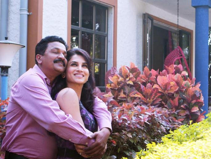 Rajendra-Smita couple's pair | राजेंद्र-स्मिताची हटके जोडी