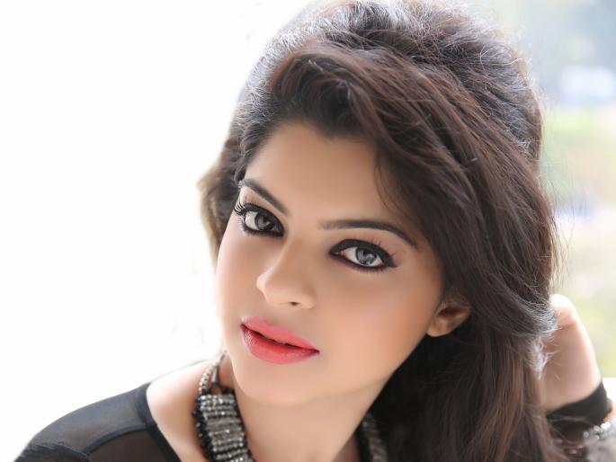 I just do not want to add a new relationship - Sneha Tiger | मला इतक्यातच नवी नाती जोडायची नाहीत- स्नेहा वाघ